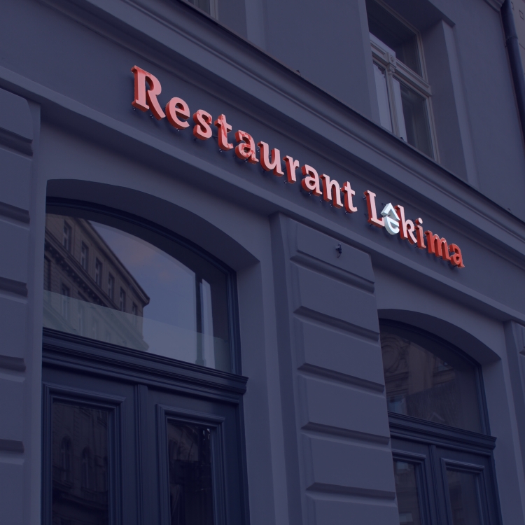 LAKOVÁNÍ RAL // PODSVÍCENÍ<br />AURA // INSTALACE